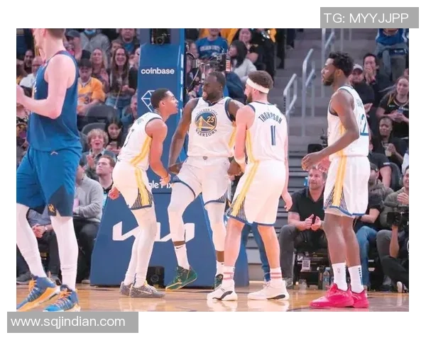 纽约人对决勇士巅峰对决NBA赛场精彩瞬间回顾与分析 纽约人对决勇士巅峰对决NBA赛场精彩瞬间回顾与分析