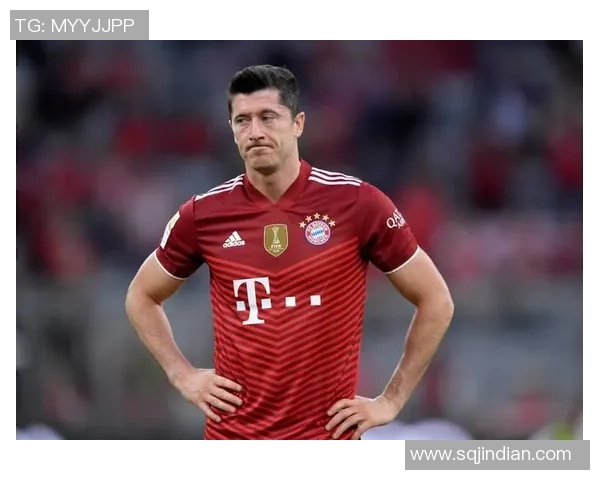 莱万背叛旧主拜仁球迷怒斥其忘恩负义情感激烈 莱万背叛旧主拜仁球迷怒斥其忘恩负义情感激烈