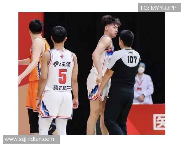 齐麟崛起：年轻球员如何在赛场上书写自己的传奇故事