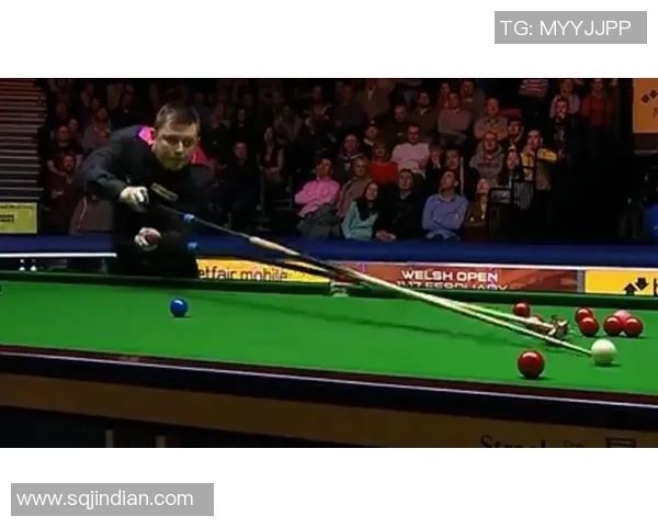 丹尼斯泰勒与戴维斯的巅峰对决揭示斯诺克世界的激烈竞争与荣耀