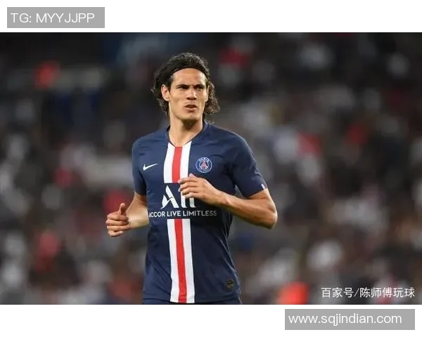 亚眠足球队迎战巴黎圣日耳曼全力争胜的精彩对决分析