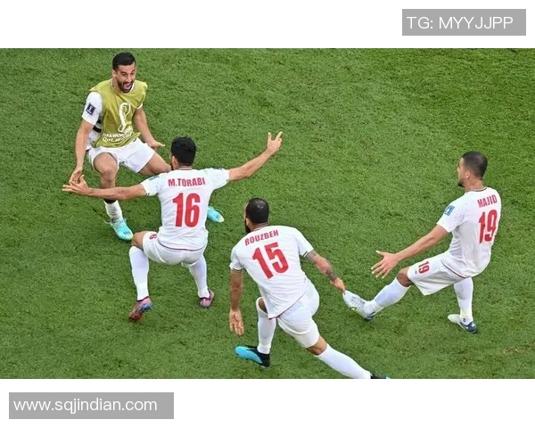 伊朗与阿曼展开激烈较量预选赛争夺战引发球迷热议