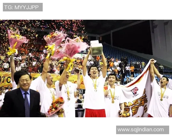 八一男篮与乔治城的激烈对决展现篮球魅力与团队精神的完美结合