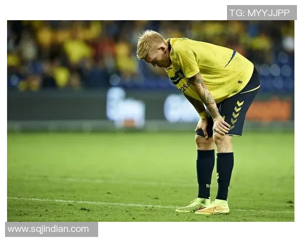 欧冠比赛新革命:内置智能芯片实时监测射门数据提升竞技分析能力